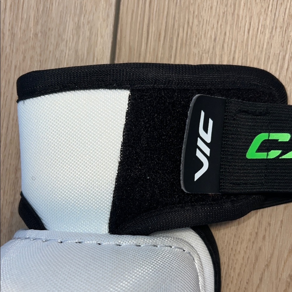 VIC CX2 White and Green Protective Elbow Pads - Picture 8 of 16